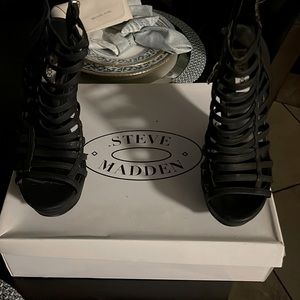 Steven madden black wedges size 9